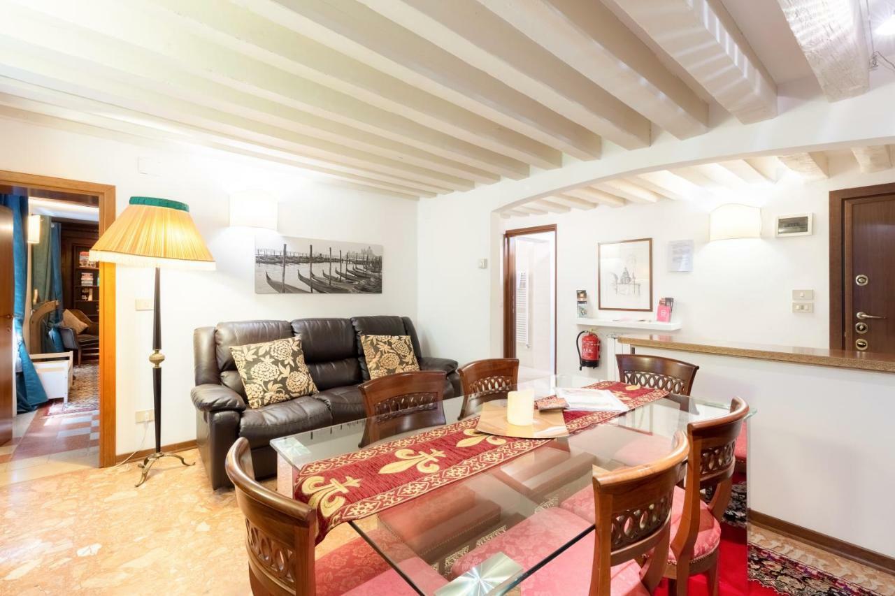 Ca' Del Carro Family Apartment Venice Exterior photo